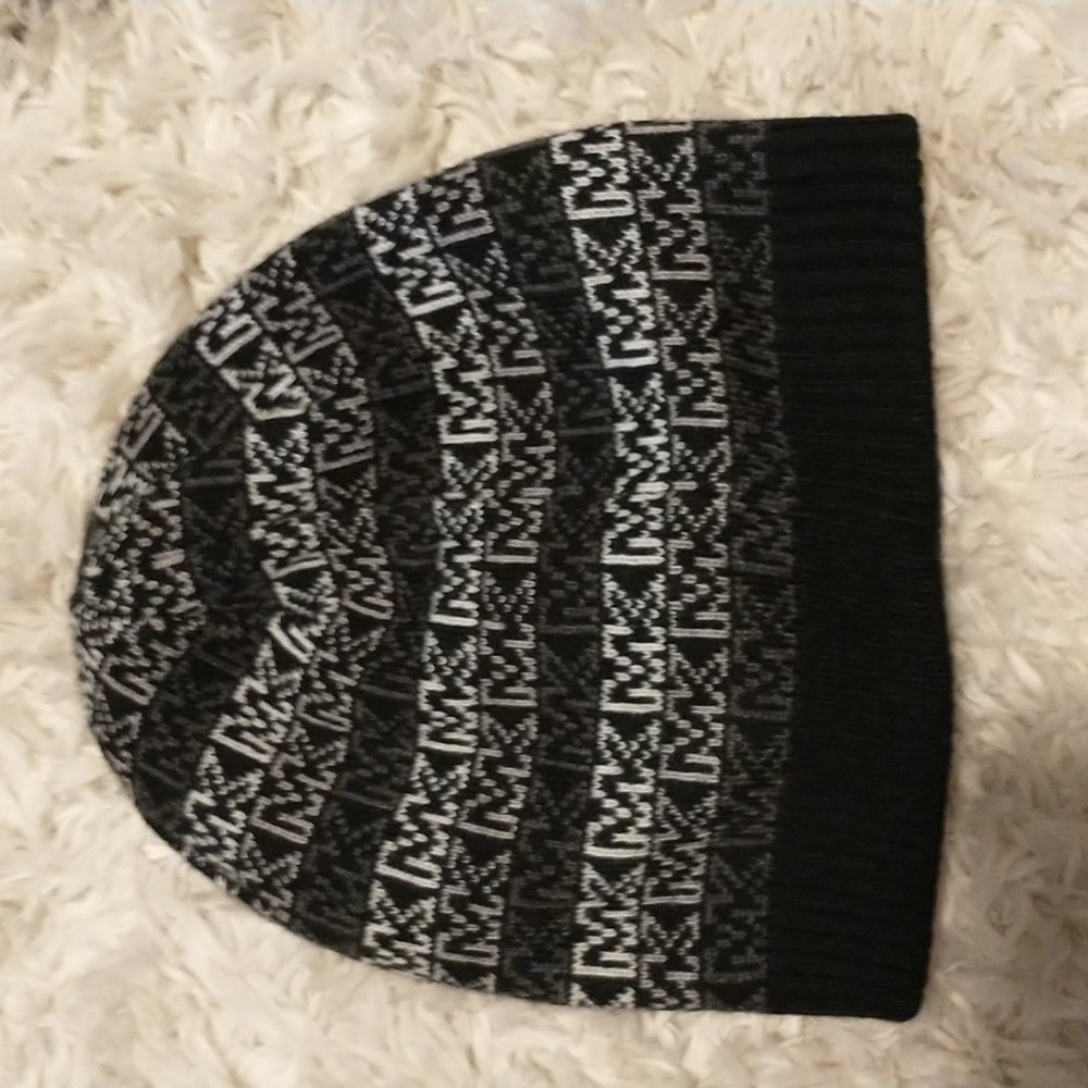 Michael Kors knitted reversible cap with logos
